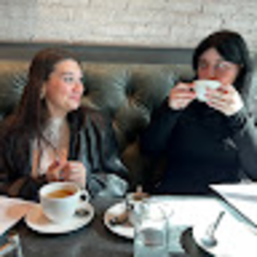 Meet your Posher, Caitlin